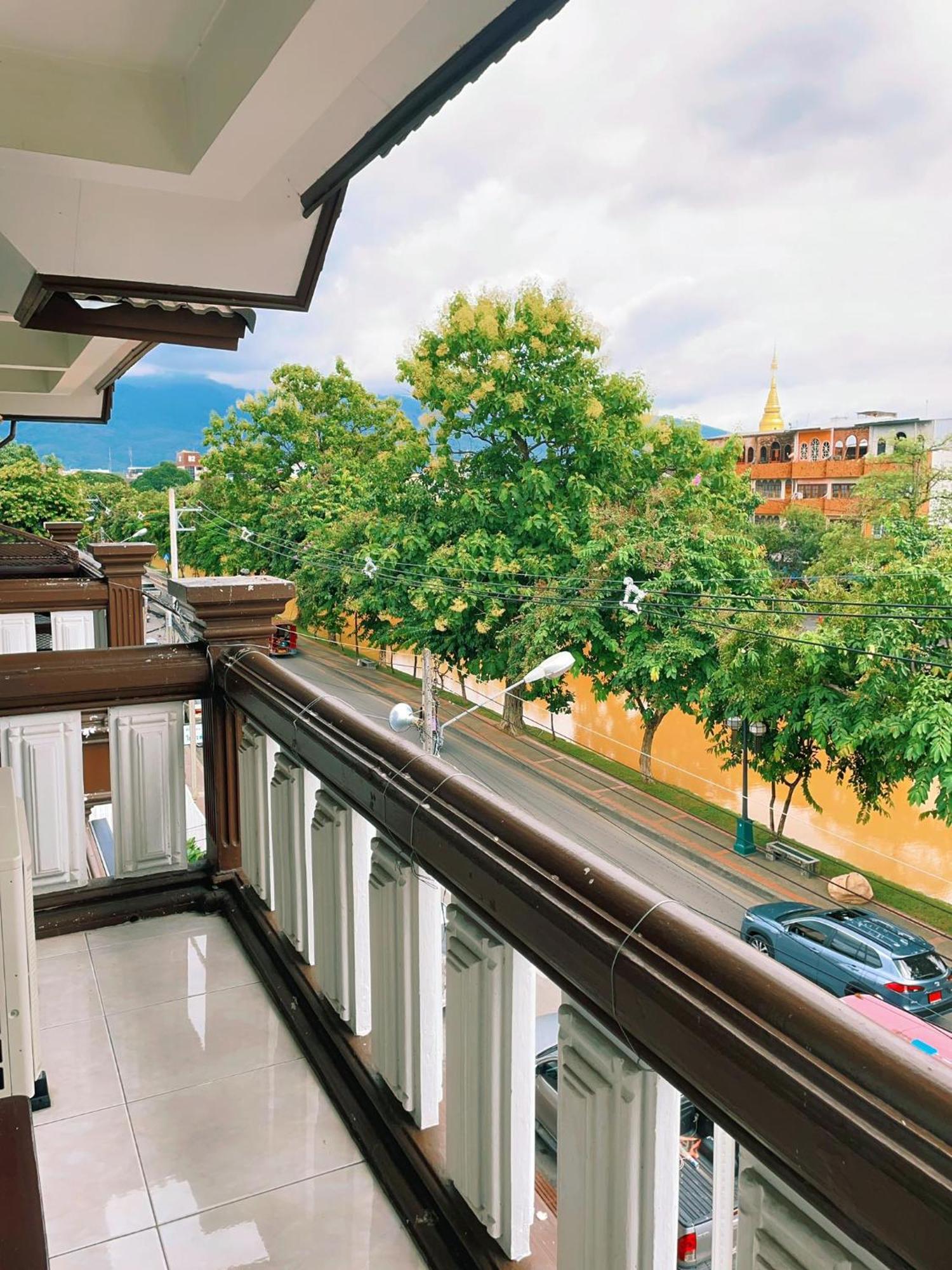 Inncome Hostel เชียงใหม่ ภายนอก รูปภาพ