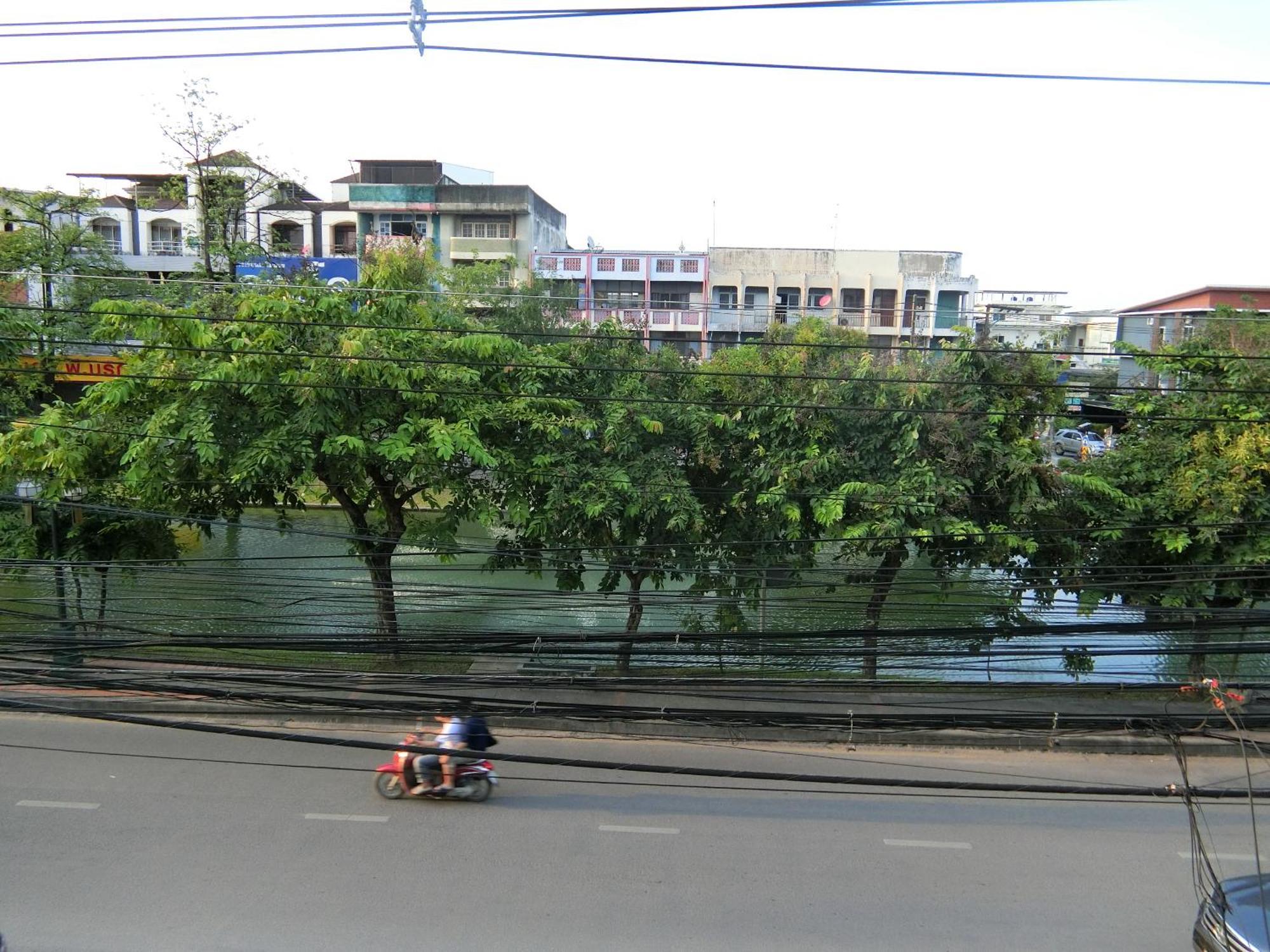 Inncome Hostel เชียงใหม่ ภายนอก รูปภาพ